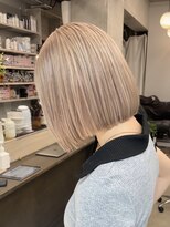 ヴァーディ オモテサンドウ(Vardy omotesando)&nbsp;ボブ・ベージュ/ケアブリーチ/ダブルカラー/ホワイト/グレージュ