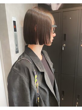 バックス(BUCKS) 切りっぱなしボブ×縮毛矯正