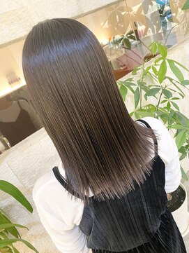 プレフェレプレフェ(prefere prefe) 美髪ストレート