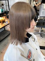 バトン(BATON) ベージュカラー