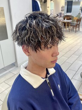 テトラ バイ ネオリーブ 横浜西口店(tetra by neolive) メンズハイライト ツイストスパイラル 卒業式 横浜