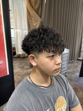 ハルクファースト 札幌(HRK 1st.) メンズ/眉毛/ニュアンスパーマ/ブリーチ/パーマ/メンズカット