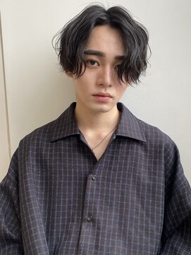 ユーフォリア 渋谷グランデ(Euphoria SHIBUYA GRANDE) ニュアンスパーマ センターパート ウェーブヘア MOMO