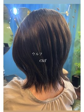 ハチ(.hachi) ウルフ カット