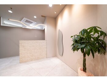 全席個室　髪質改善&縮毛矯正&トリートメント　tuuliJR二日市駅前店【トゥーリ】