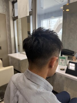 イーラ(E-LA) 刈り上げベリーショート