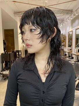 ナループロアツム(Nalu pu loa Tsum) ミディアムレイヤー/マレットヘア/マレット