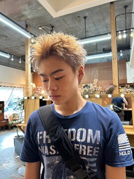 エディ(Edy) スパイキーショートメンズケアブリーチ抜きっぱなしブロンド
