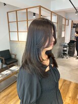 アカラ(acala)&nbsp;レイヤーカット【20代/30代/イルミナカラー/縮毛矯正】
