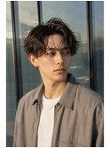 清潔感抜群ナチュラル韓国センターパート×好印象ヘア