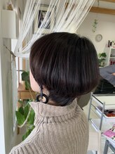 ヘアーサロンヴェルデ(hair salon VERDE) 【白髪染め】重めのバングにくびれのあるシルエット