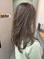 キューズ クラブ(cuz KLUB)&nbsp;【cuzKLUB】白髪ぼかしハイライト×ロングレイヤー　池袋