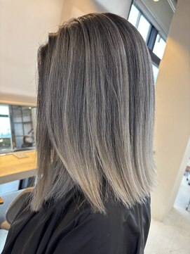 リア 布施店(Lia) バレイヤージュ