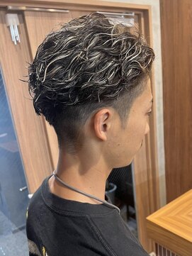 フィフス 大分(fifth) 大分メンズ骨格矯正刈り上げショート毛流れラルフカールメッシュ