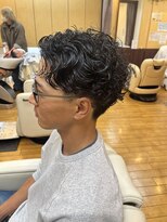 マキシム ナカイ(MAXIM NAKAI)&nbsp;大人ヘア　メンズパーマ　刈り上げスタイル