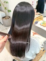 ファムバイアヴァンス(Femme by AVANCE.)&nbsp;うるツヤ黒髪ストレート