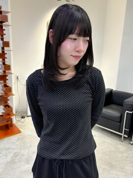 ソピ バイ インビテーション(sopi by invitation) ai / ミディアムレイヤー/レイヤーカット/前髪カット