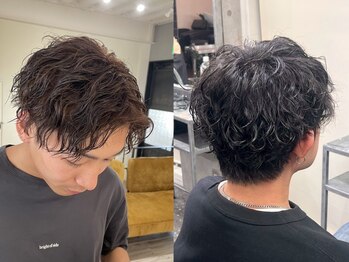リリー(Re.ly)の写真/《ON/OFFどちらも決まるスタイル》毎朝のセットが楽になるメンズパーマもオススメです！お仕事帰りもOK♪