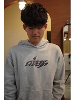 エディ(Edy)&nbsp;メンズ波巻きスパイラルパーマスキンフェード刈り上げ眉毛カット