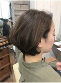 耳かけショートボブ