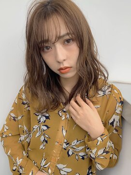 カイル(kyle) エアリーミディ くすみベージュカラー