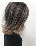 グレージュ×バレイヤージュ
