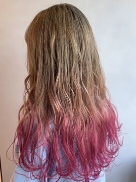 ソース 枚方(SOURCE) ピンクグラデーション