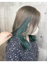 アンダーバーホワイト 浜松店(_WHITE)&nbsp;エメラルドグリーン×インナーカラー m