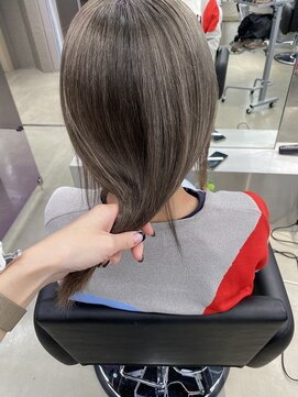 ペレ 栄店(PELE) ミルクティーグレージュ