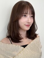 ノイカーム(noi Calm)&nbsp;顔周りレイヤーカットくびれヘアミルクティーベージュカラー