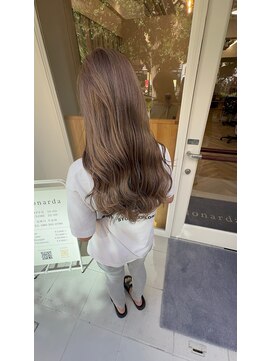 モナルダ(Monarda) 10代20代30代韓国風/髪質改善カラー【岡山】