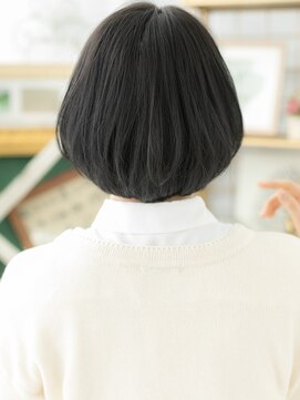 カバーヘア ブリス 大宮西口(COVER HAIR bliss) ■小顔補正カット黒髪ひし形ショートボブ314-2大宮10代20代30代