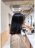 ミディアム　ボブ　顔周りレイヤー　質感調整