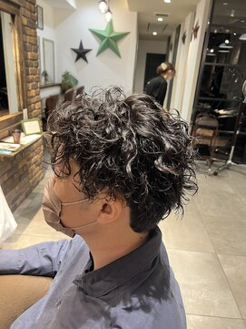 ユキオ ダル(Yukio Dal) "縦落ちツイストスパイラルパーマメンズパーマ波巻きツイスパ "