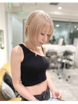 ナナ(NANA)&nbsp;ブロンド/ベージュ/ブリーチ/カラー/ボブカット