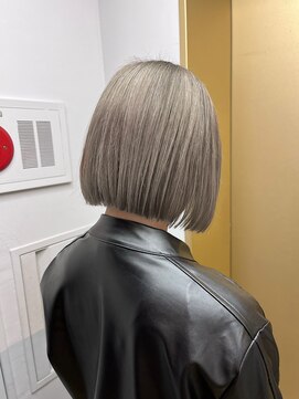 ロンドプランタン 恵比寿(Lond Printemps) ブリーチハイトーンホワイトグレージュダブルカラーボブ