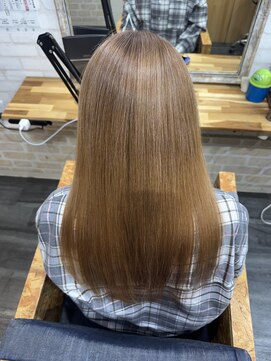 ヘアスペースプルメリア(Hair space Plumeria) ハイトーンストレート