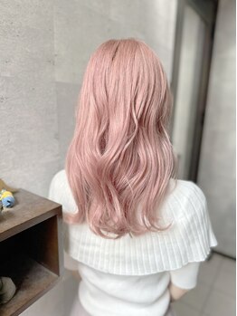 ミー 新宿(MII)の写真/【新宿駅から徒歩3分】色落ちまで計算！周りと差がつくカラーを楽しみたい方におすすめ！初めての方でも◎