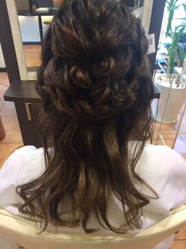 ヘアディレクション ビークス 上並榎店(HAIR DIRECTION BEECX) 編み込みハープアップ