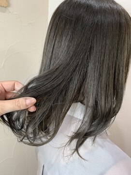 キャラ 池袋本店(CHARA) 夏でも暗髪ダークアッシュグレージュとミディアムボブ【大村】*