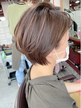 ルーファス 恵比寿 渋谷(Ruufus) 脱白髪染めハイライトひし形ショート【Ruufus恵比寿渋谷】3157ｄ