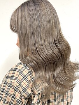 エスアイ(S.i) ミルクティーベージュ［五条駅/京都駅/七条駅/四条駅/烏丸駅］