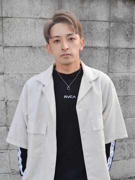 ハイバレーヘアーメゾン(HIGH VALLEY HAIRMAISON) イケメンおとなグレージュツーブロックセンターパート