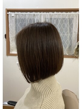 つくし トータルビューティー 前下がりボブ