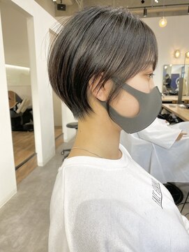 ジーニー 横浜(giinii) 20代30代40代_くびれショート_黒髪【横浜】@ryota_hair