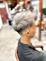 ヤソ(yaso)&nbsp;ホワイトブロンド　×  フェード　×  ツーブロック× 右