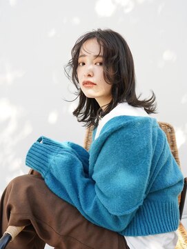 ドットハリス(.Hallis) 大人かわいい/小顔/ミディアムレイヤー/20代30代40代