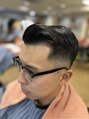 グルービー(Groovy) 7:3パートのフェードスタイルポマード仕上げ