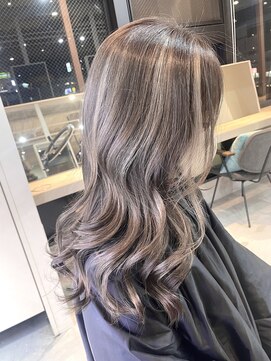 リア 近鉄八尾店(Lia) コントラストハイライト