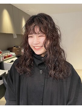 ナループロアツム(Nalu pu loa Tsum) ロングパーマ/大きめパーマ/ウェーブパーマ